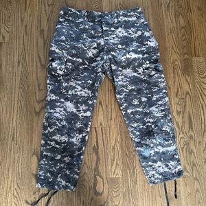 Vintage Camouflage Cargo Fatigue Pants